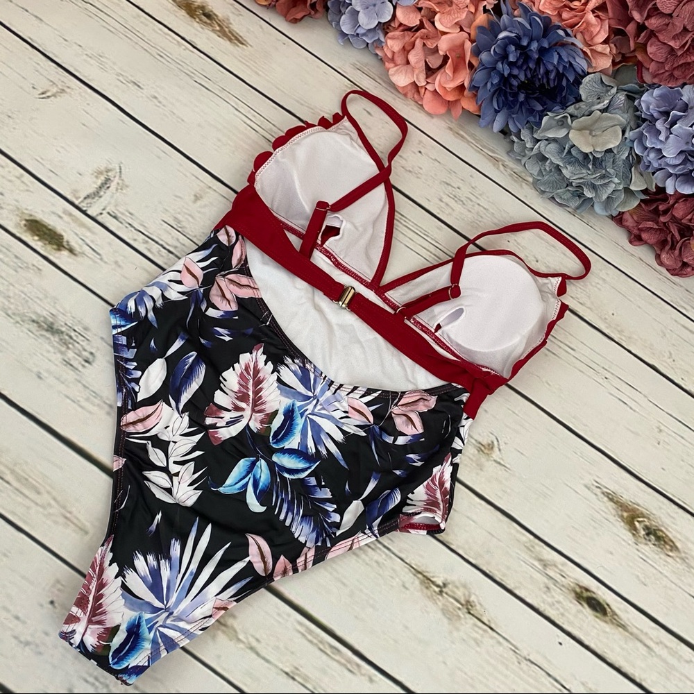 Sexy Ruffled Low Cut Red Tropical Push Up Swimsuit - Picture 12 of 16